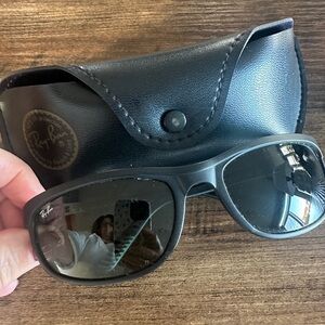 Ray-Ban Classic Black Sunglasses with Case
